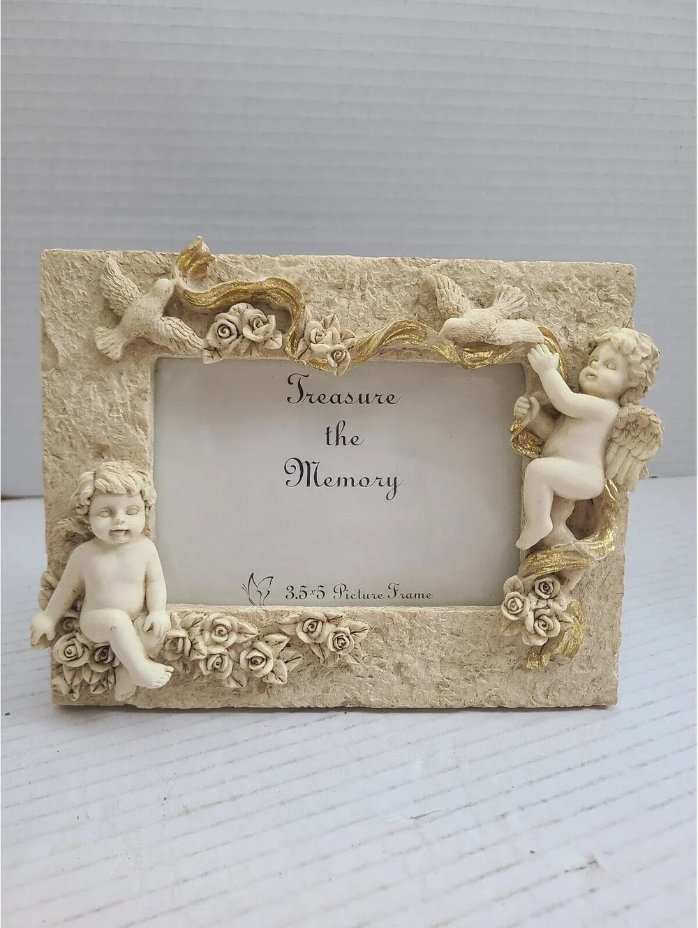 Vintage Resin Cherub Angel Picture Photo Frame 3.5x5